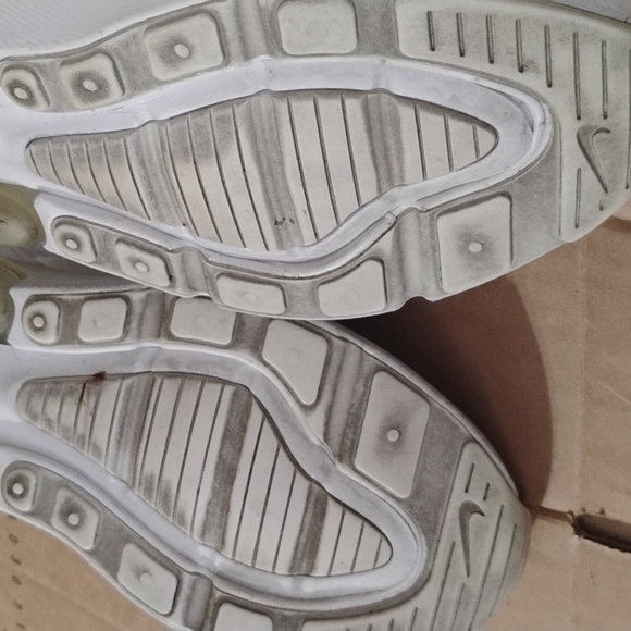 Nike Women's Air Max 270 White Sneakers - Picture 6 of 7